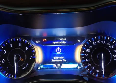 2015 Chrysler 200 C z USA, uszkodzony, nr VIN 1C3CCCEG1FN583352